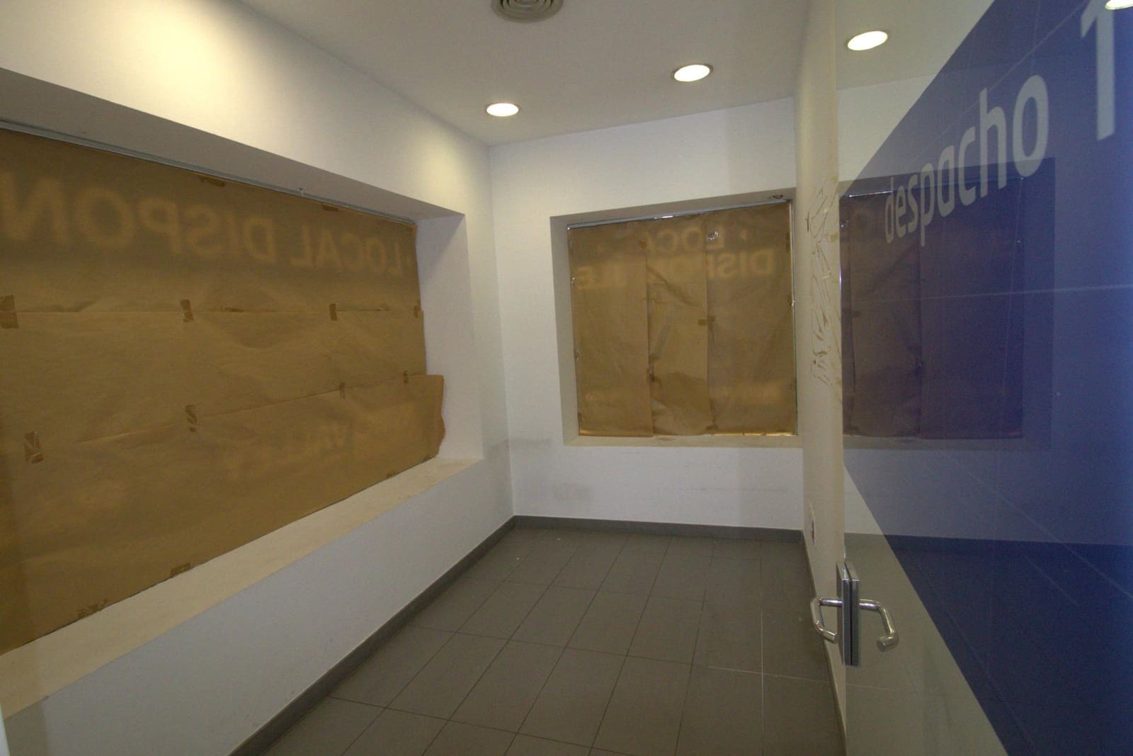 Commercial for rent in Elche / Elx - € 2,500 (Ref: 9262589)