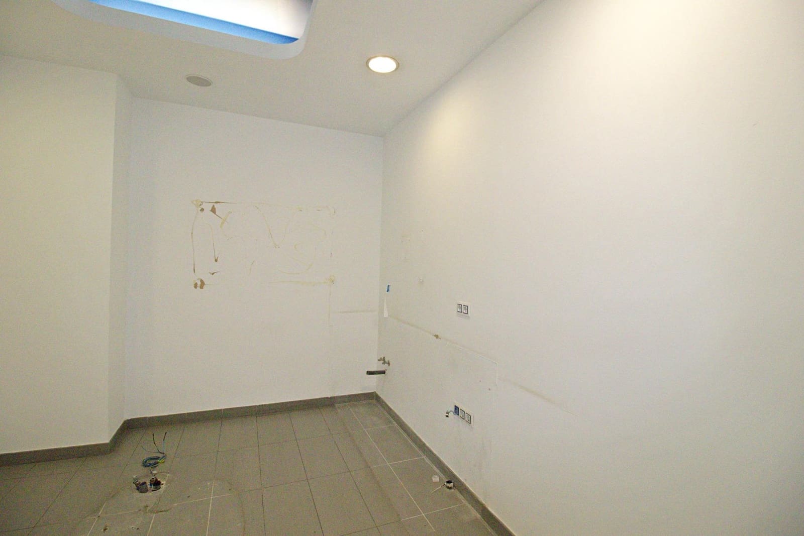 Commercial for rent in Elche / Elx - € 2,500 (Ref: 9262589)