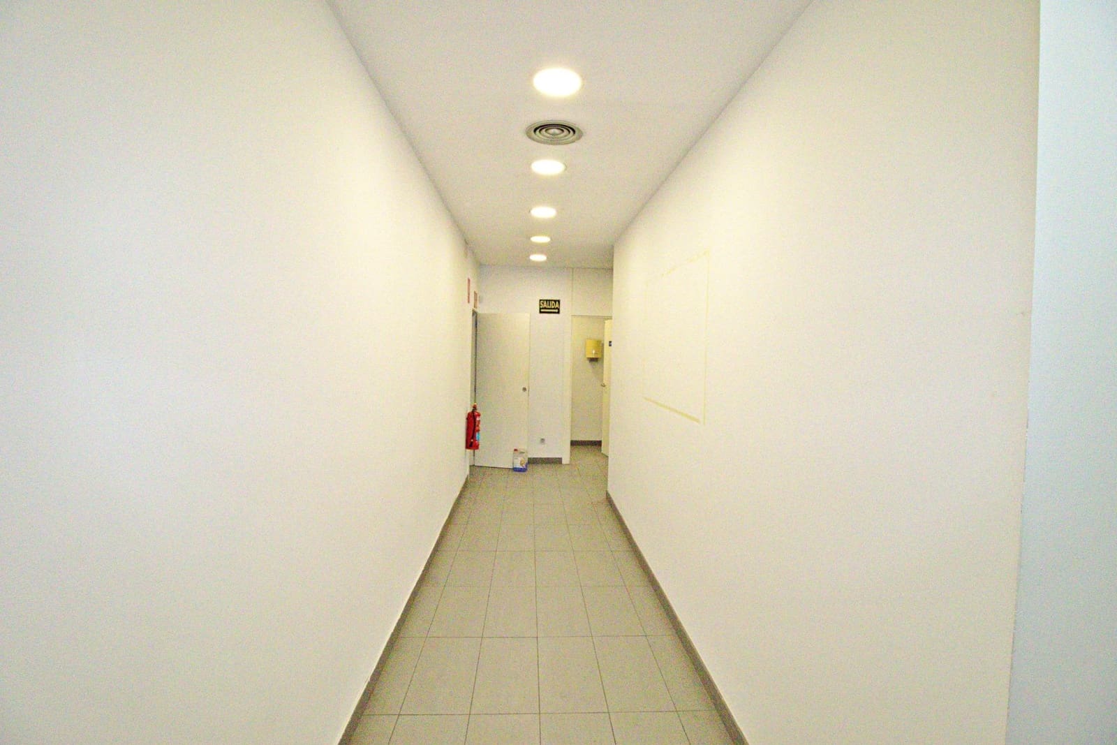 Commercial for rent in Elche / Elx - € 2,500 (Ref: 9262589)