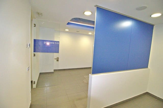 Commercial for rent in Centro, Elche / Elx - € 2,500 (Ref: 9262589)