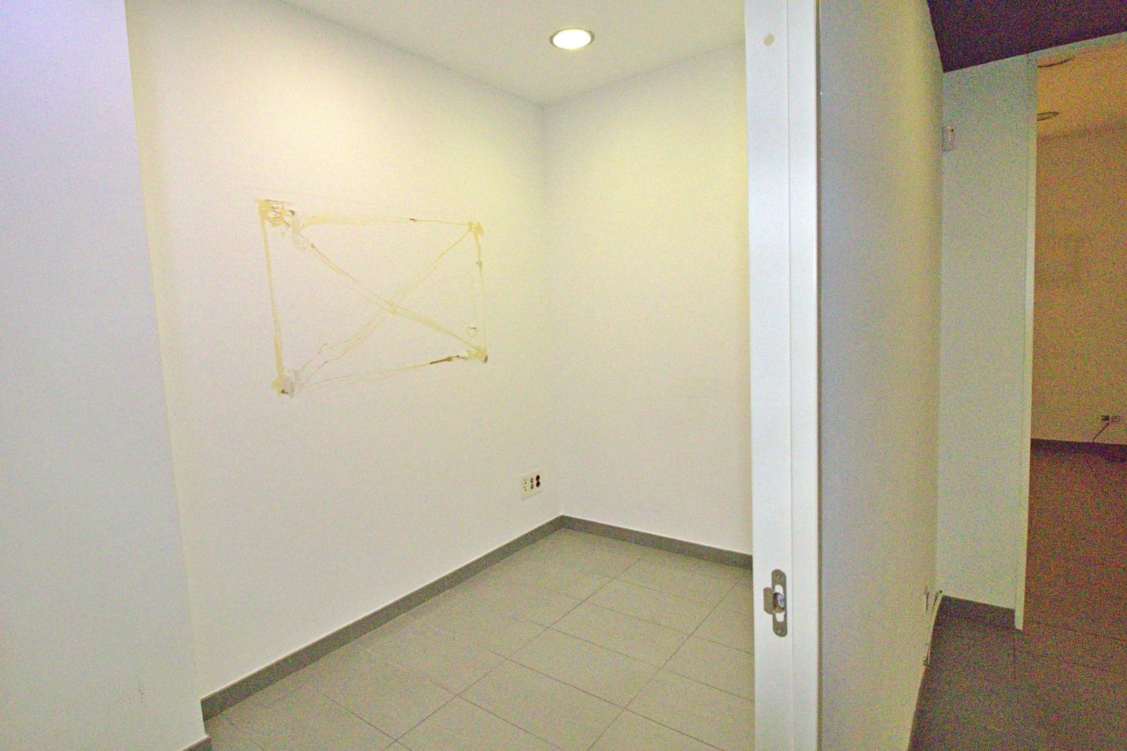 Commercial for rent in Elche / Elx - € 2,500 (Ref: 9262589)