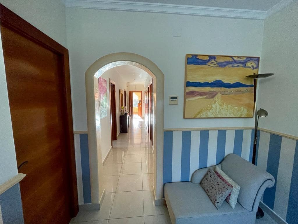 4 bedroom Villa for sale in Albatera with pool garage - € 395,000 (Ref: 9264505)