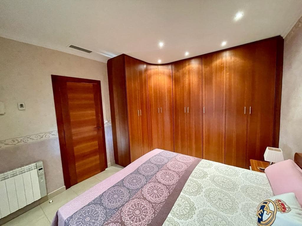 4 bedroom Villa for sale in Albatera with pool garage - € 395,000 (Ref: 9264505)