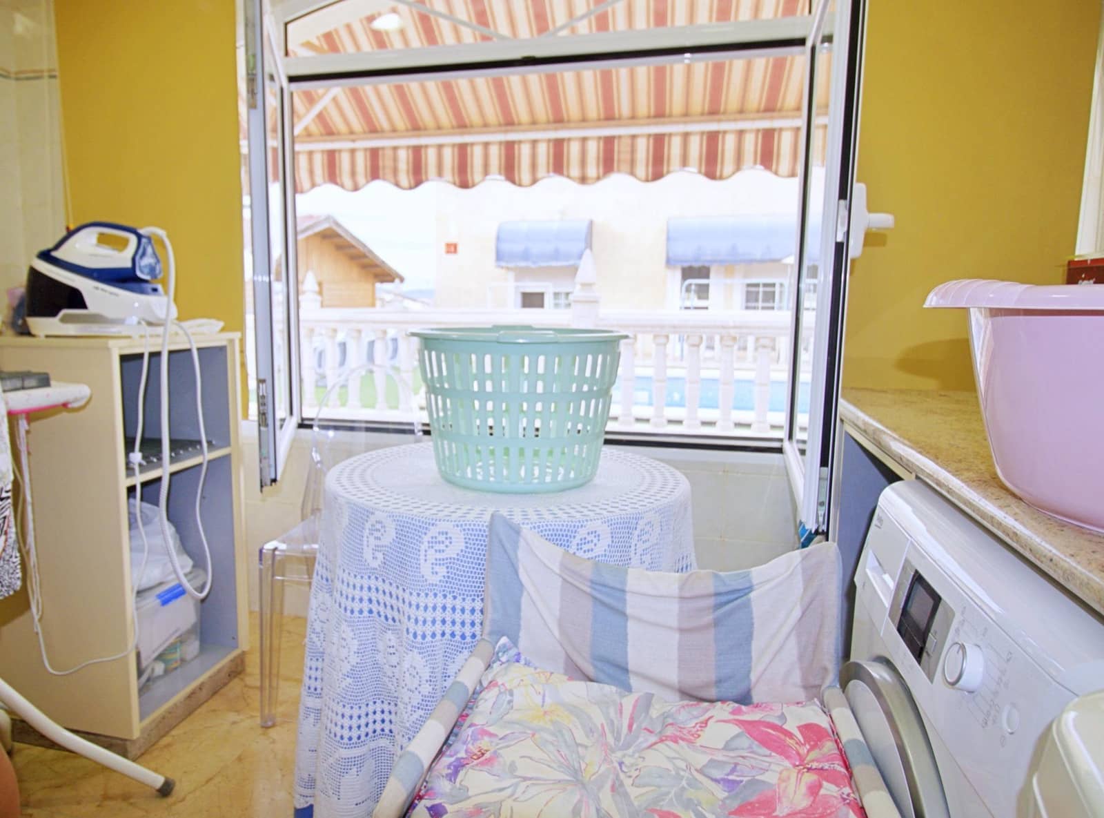 4 bedroom Villa for sale in Albatera with pool garage - € 395,000 (Ref: 9264505)