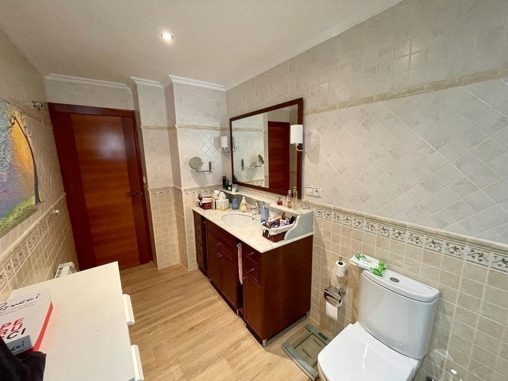 Chalet de 4 habitaciones en Albatera en venta con piscina garaje - 395.000 € (Ref: 9264505)