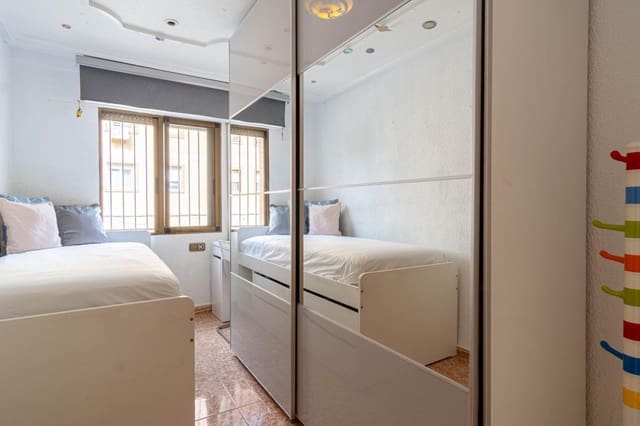 3 quarto Apartamento para venda em Elche / Elx - 126 000 € (Ref: 9265827)