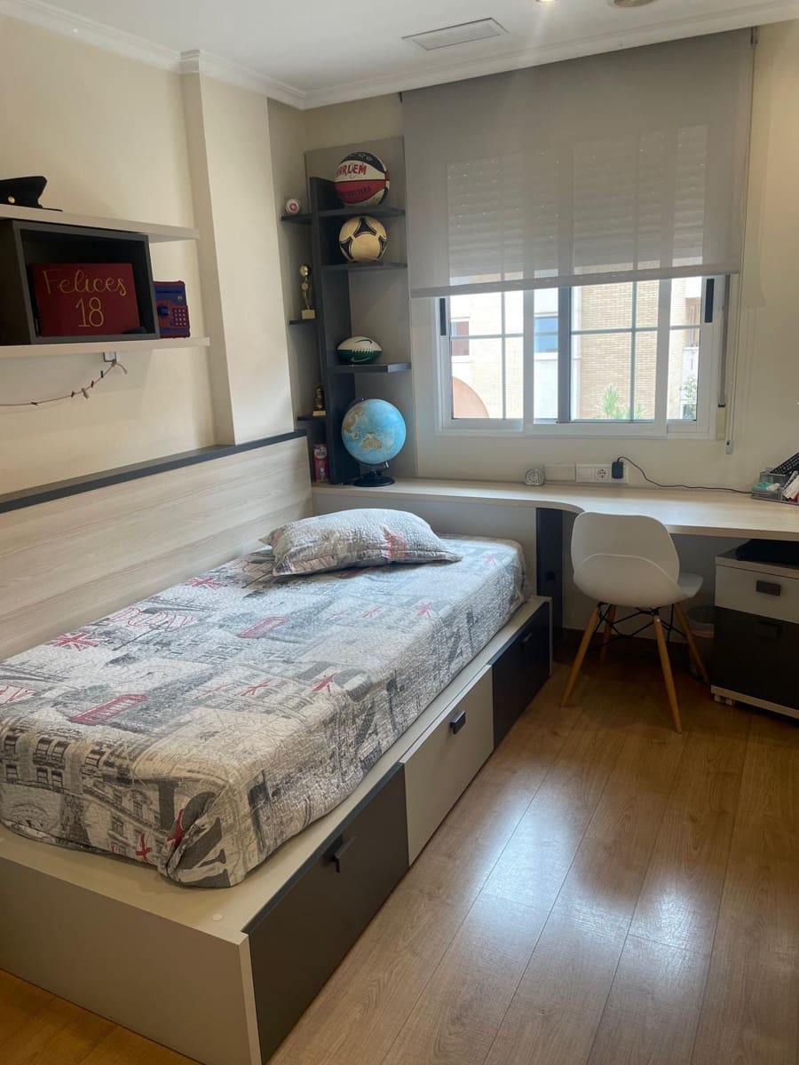 3 soverom Rekkehus til salgs i Elche / Elx med svømmebasseng garasje - € 445 000 (Ref: 9312861)