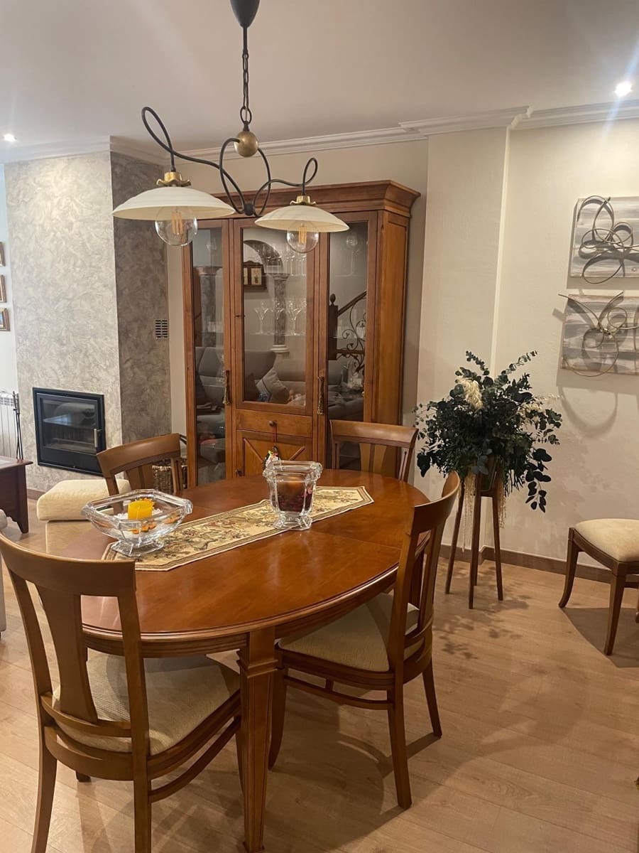 3 quarto Moradia em Banda para venda em Elche / Elx com piscina garagem - 445 000 € (Ref: 9312861)