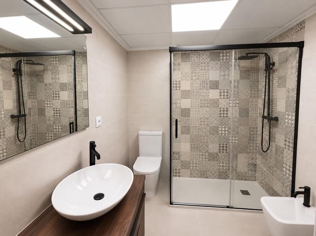 Adosado de 3 habitaciones en Elche / Elx en venta con piscina garaje - 420.000 € (Ref: 9312861)