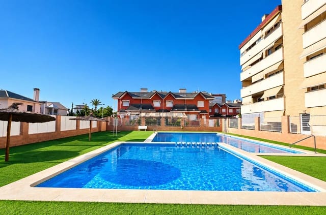 Adosado de 3 habitaciones en Elche / Elx en venta con piscina garaje - 420.000 € (Ref: 9312861)
