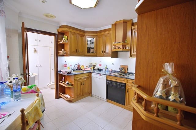 3 soveværelse Lejlighed til salg i Elche / Elx med garage - € 195.000 (Ref: 9344767)