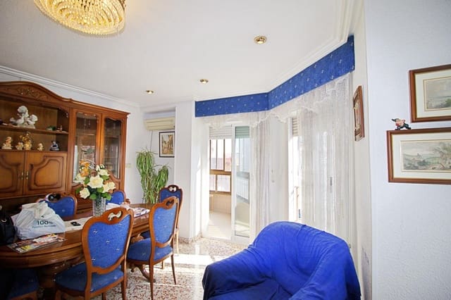 3 sovrum Lägenhet till salu i Elche / Elx med garage - 195 000 € (Ref: 9344767)