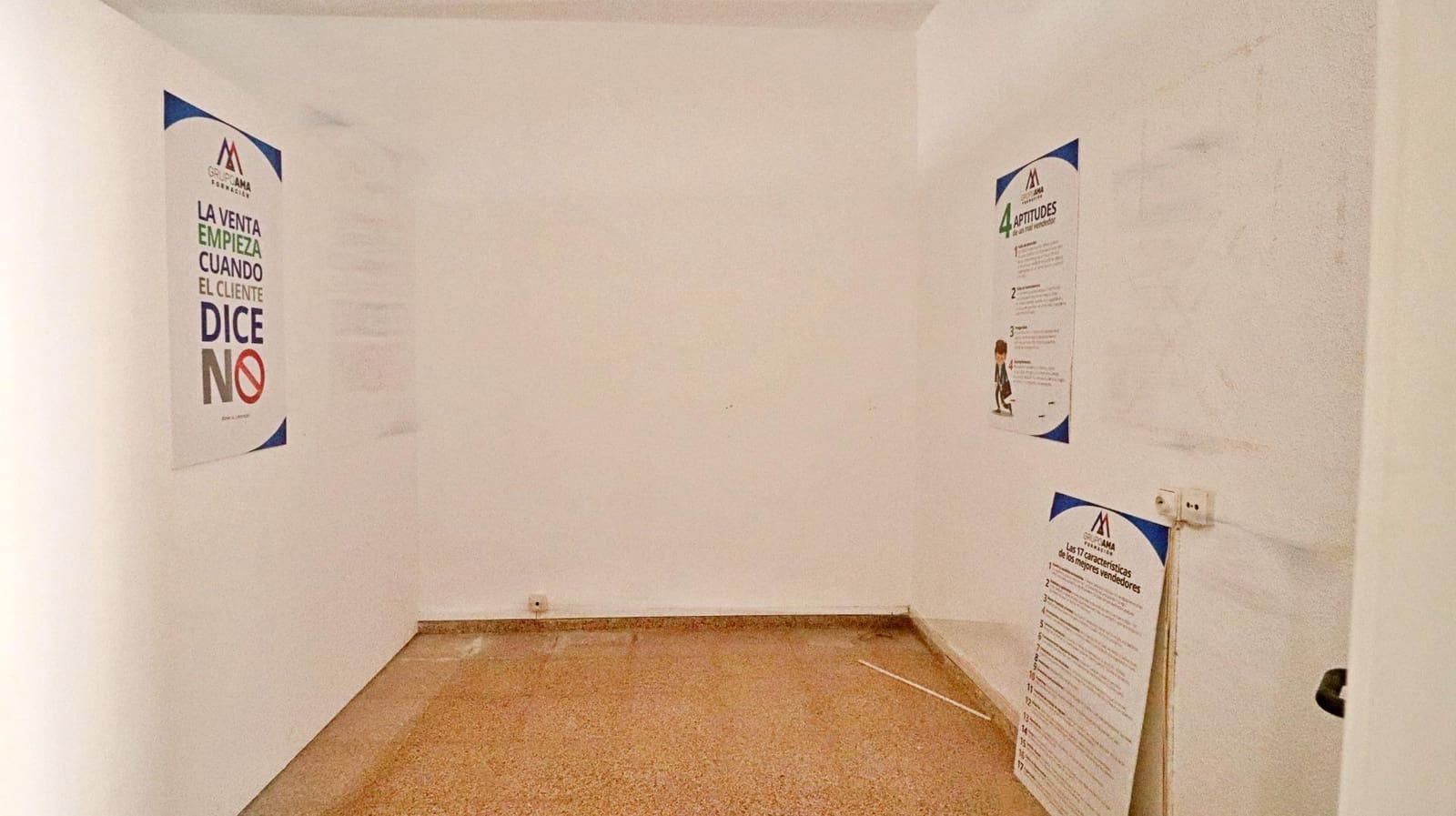 Erhverv til salg i Elche / Elx - € 135.000 (Ref: 9387905)