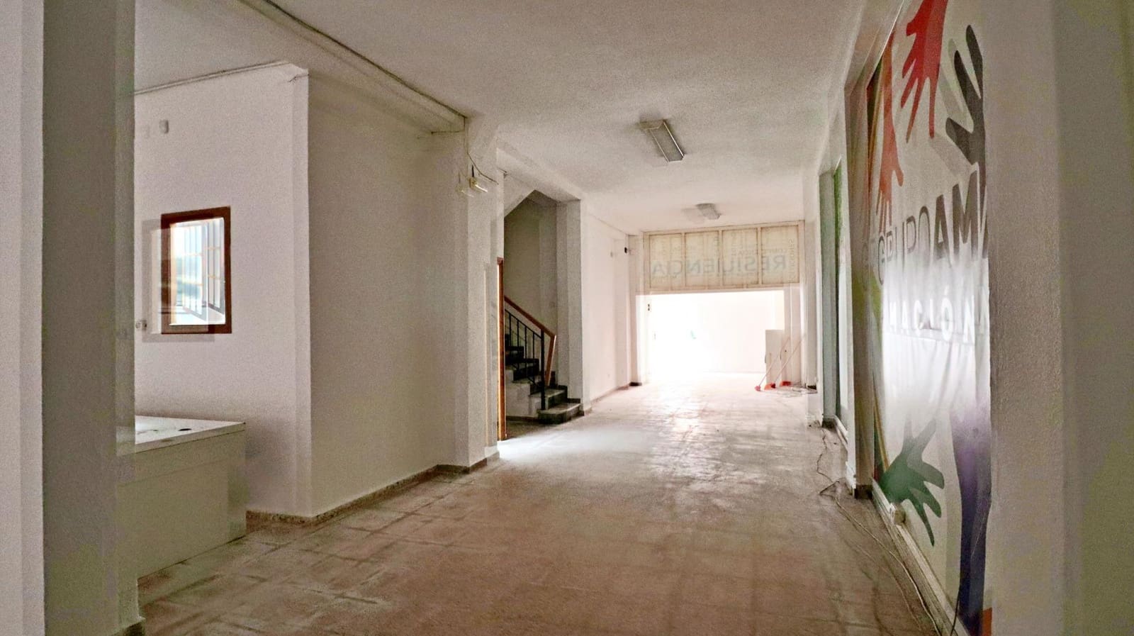 Erhverv til salg i Elche / Elx - € 135.000 (Ref: 9387905)