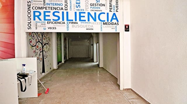 Local Comercial en Elche / Elx en venta - 135.000 € (Ref: 9387905)