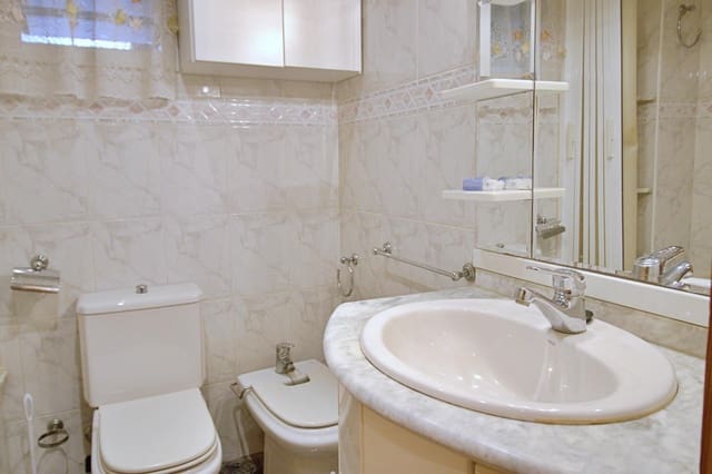 2 makuuhuone Asunto myytävänä paikassa Elche / Elx - 135 000 € (Ref: 9403383)