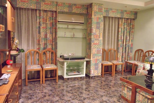 2 makuuhuone Asunto myytävänä paikassa Elche / Elx - 135 000 € (Ref: 9403383)