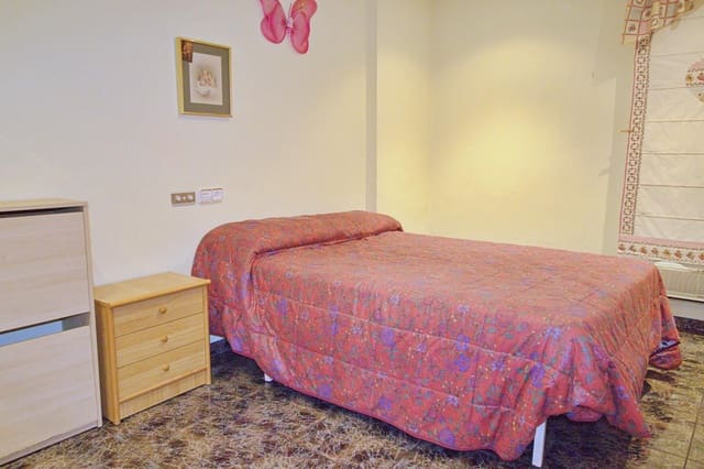 2 makuuhuone Asunto myytävänä paikassa Elche / Elx - 135 000 € (Ref: 9403383)