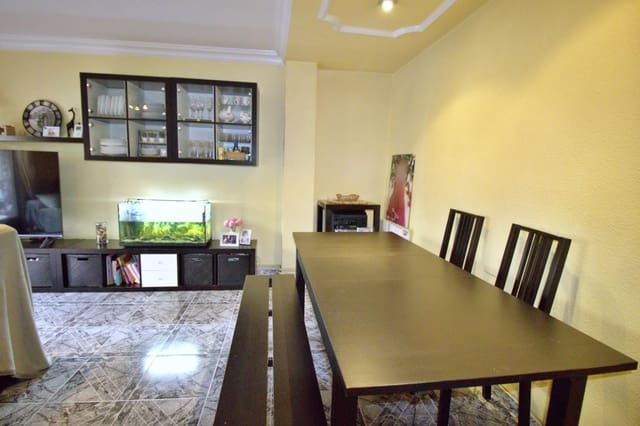 4 slaapkamer Flat te koop in Elche / Elx met garage - € 199.000 (Ref: 9403384)