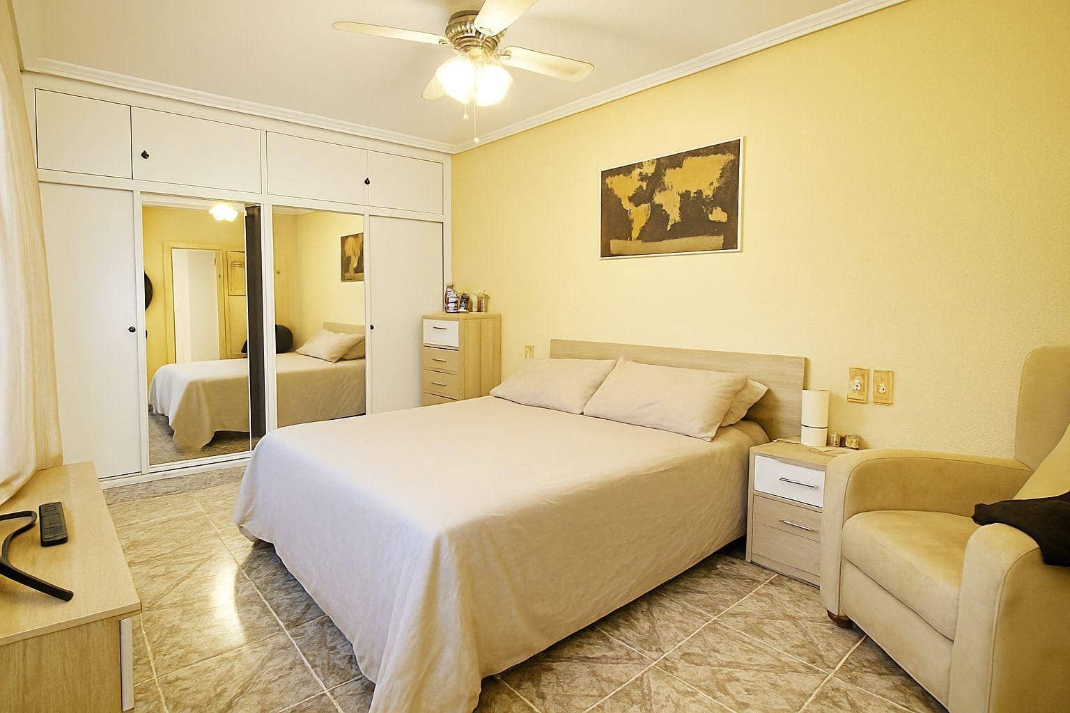4 bedroom Flat for sale in Elche / Elx with garage - € 179,000 (Ref: 9403384)