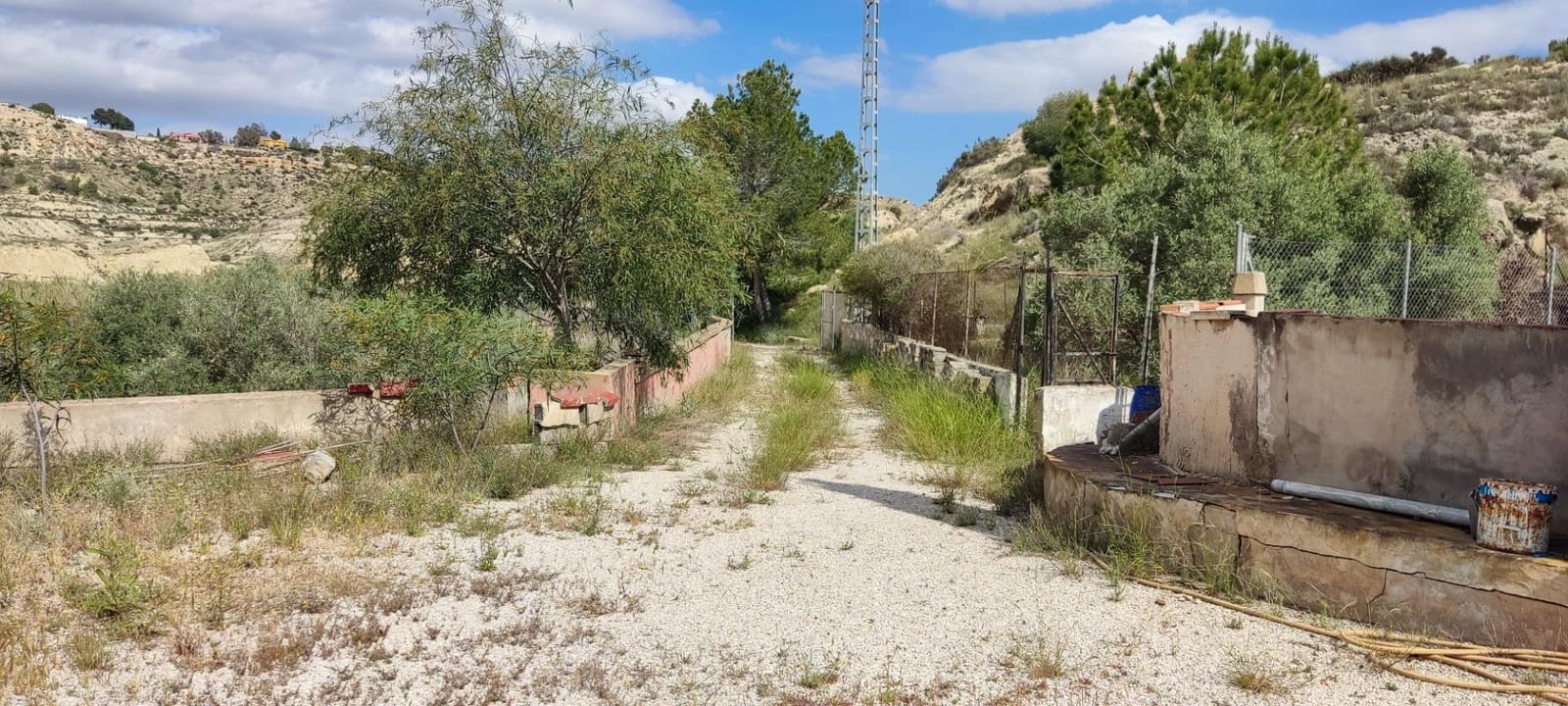 Mark till salu i Aspe - 110 000 € (Ref: 9410962)