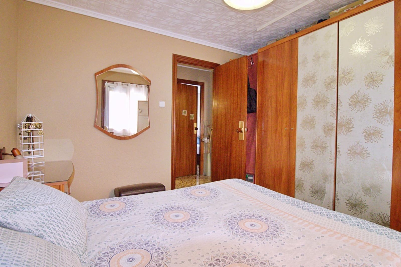 3 soveværelse Lejlighed til salg i Alicante by - € 140.000 (Ref: 9427210)