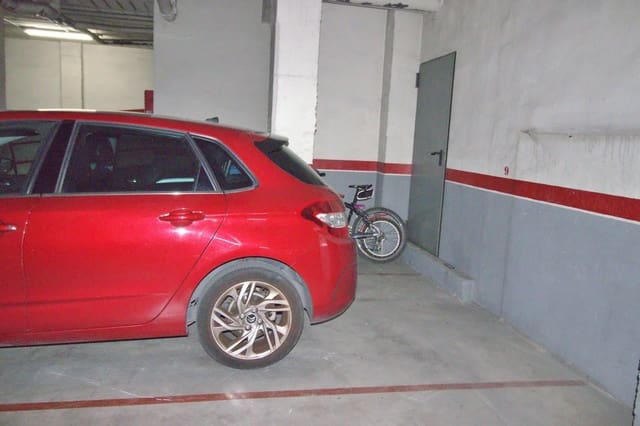 Garage till salu i Elche / Elx - 14 000 € (Ref: 9427213)