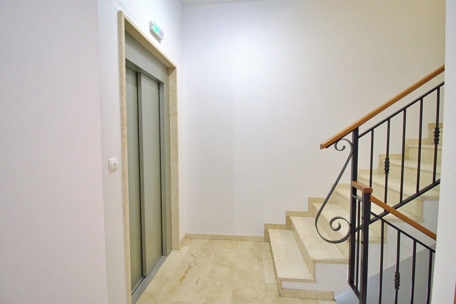 3 slaapkamer Flat te koop in Torrellano - € 189.000 (Ref: 9440118)