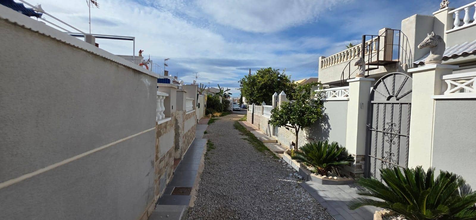 1 sypialnia Dom blizniak na sprzedaż w Torrevieja - 109 000 € (Ref: 9443254)