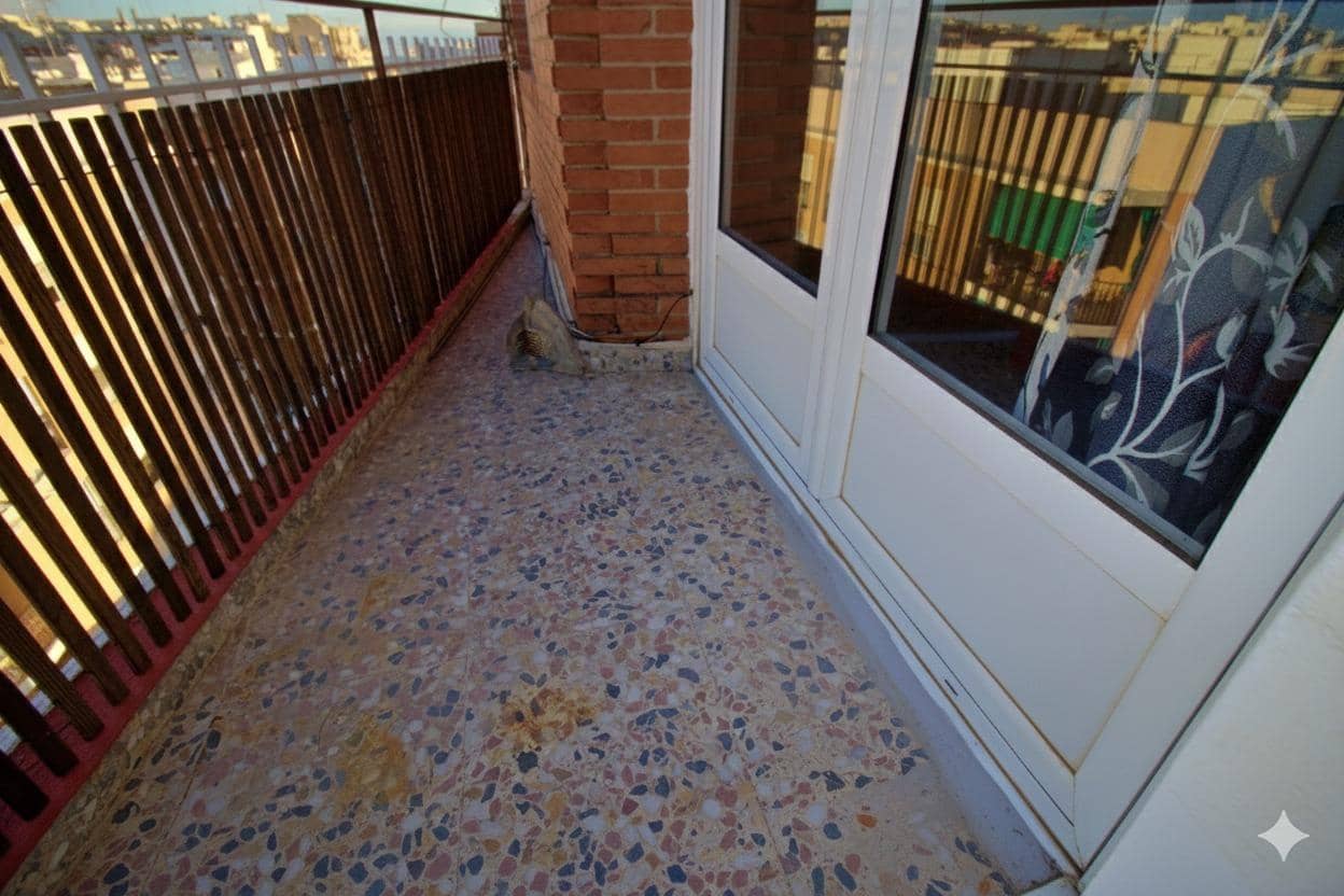 4 bedroom Penthouse for sale in Elche / Elx - € 220,000 (Ref: 9462084)