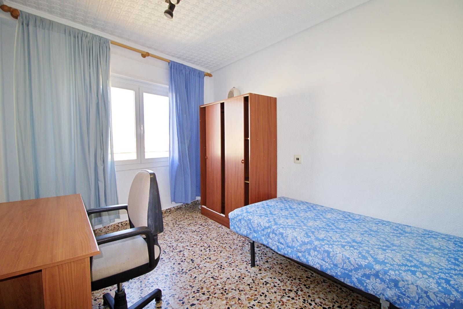 4 bedroom Penthouse for sale in Elche / Elx - € 220,000 (Ref: 9462084)