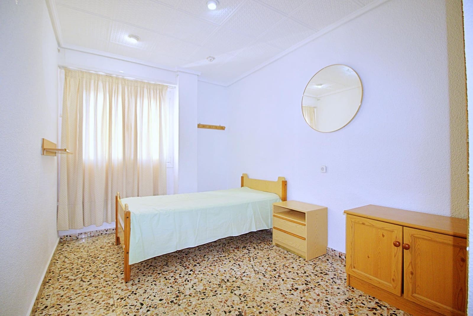 4 bedroom Penthouse for sale in Elche / Elx - € 220,000 (Ref: 9462084)