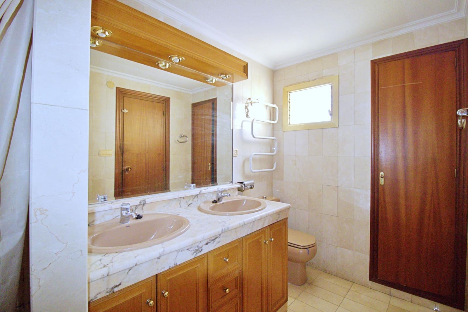 4 bedroom Penthouse for sale in Elche / Elx - € 220,000 (Ref: 9462084)