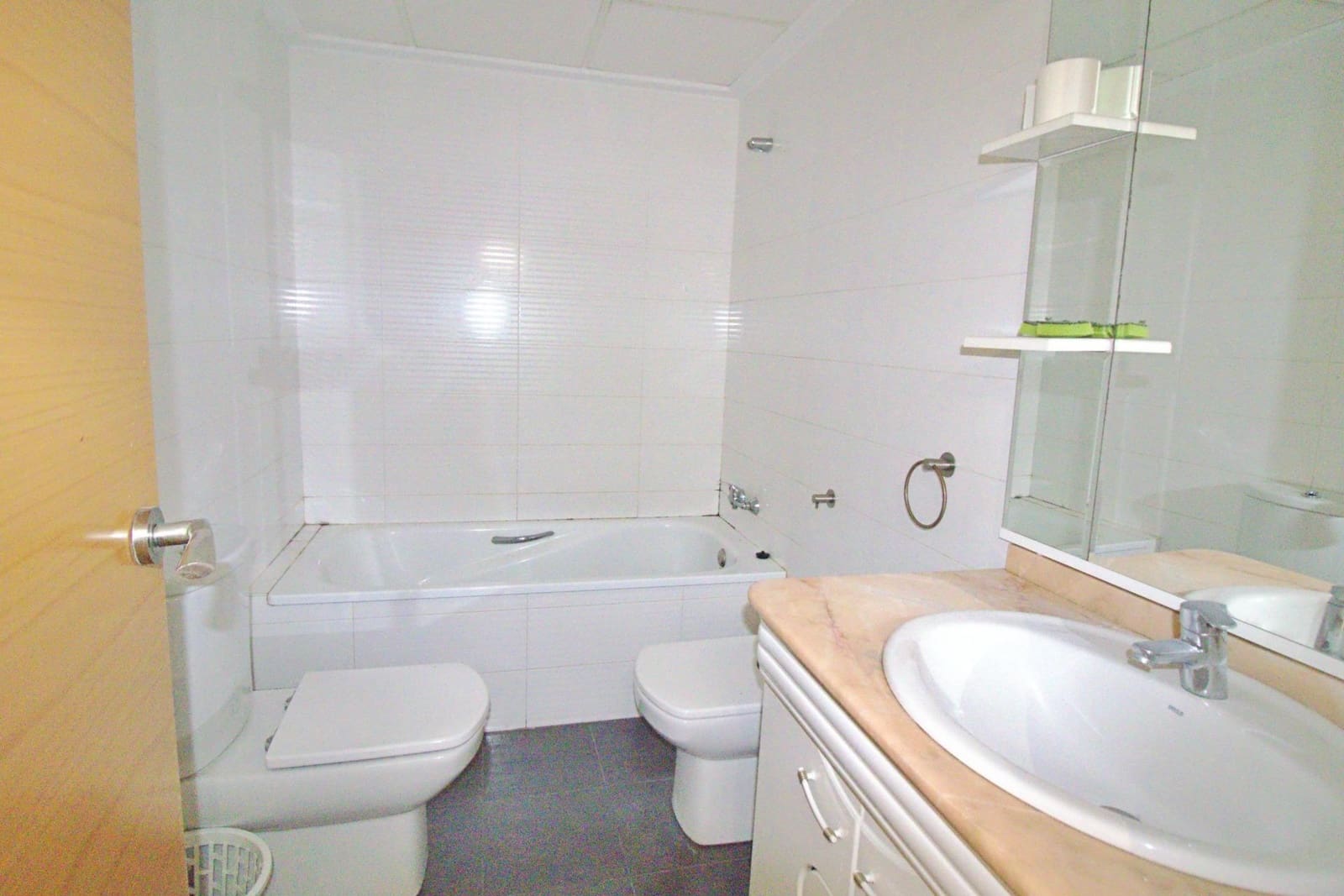 3 bedroom Flat for sale in Elche / Elx - € 225,000 (Ref: 9502366)