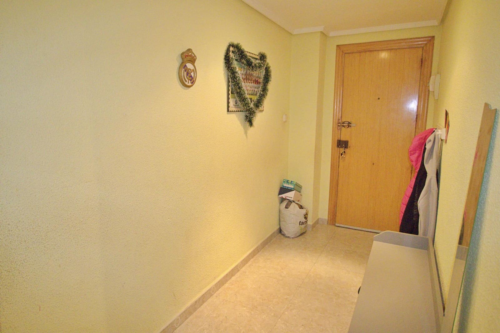 3 bedroom Flat for sale in Elche / Elx - € 130,000 (Ref: 9513402)