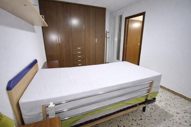 3 makuuhuone Asunto myytävänä paikassa Altabix, Elche / Elx - 175 000 € (Ref: 9561787)