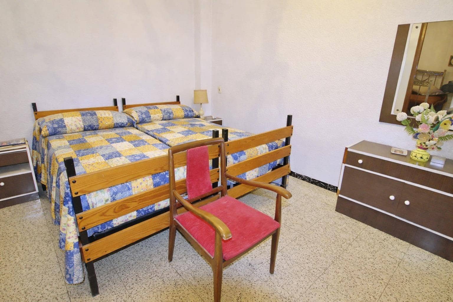 3 bedroom Flat for sale in Elche / Elx - € 120,000 (Ref: 9656092)