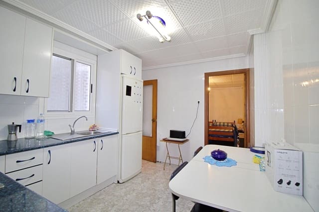 3 bedroom Flat for sale in Elche / Elx - € 120,000 (Ref: 9656092)