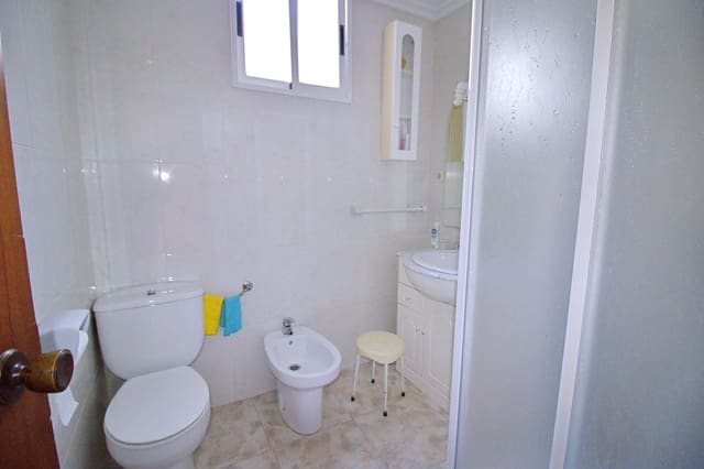 3 bedroom Flat for sale in Elche / Elx - € 120,000 (Ref: 9656092)