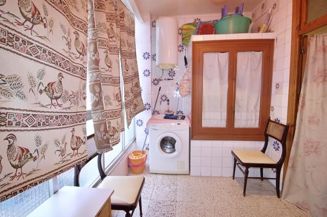 3 bedroom Flat for sale in Elche / Elx - € 120,000 (Ref: 9656092)