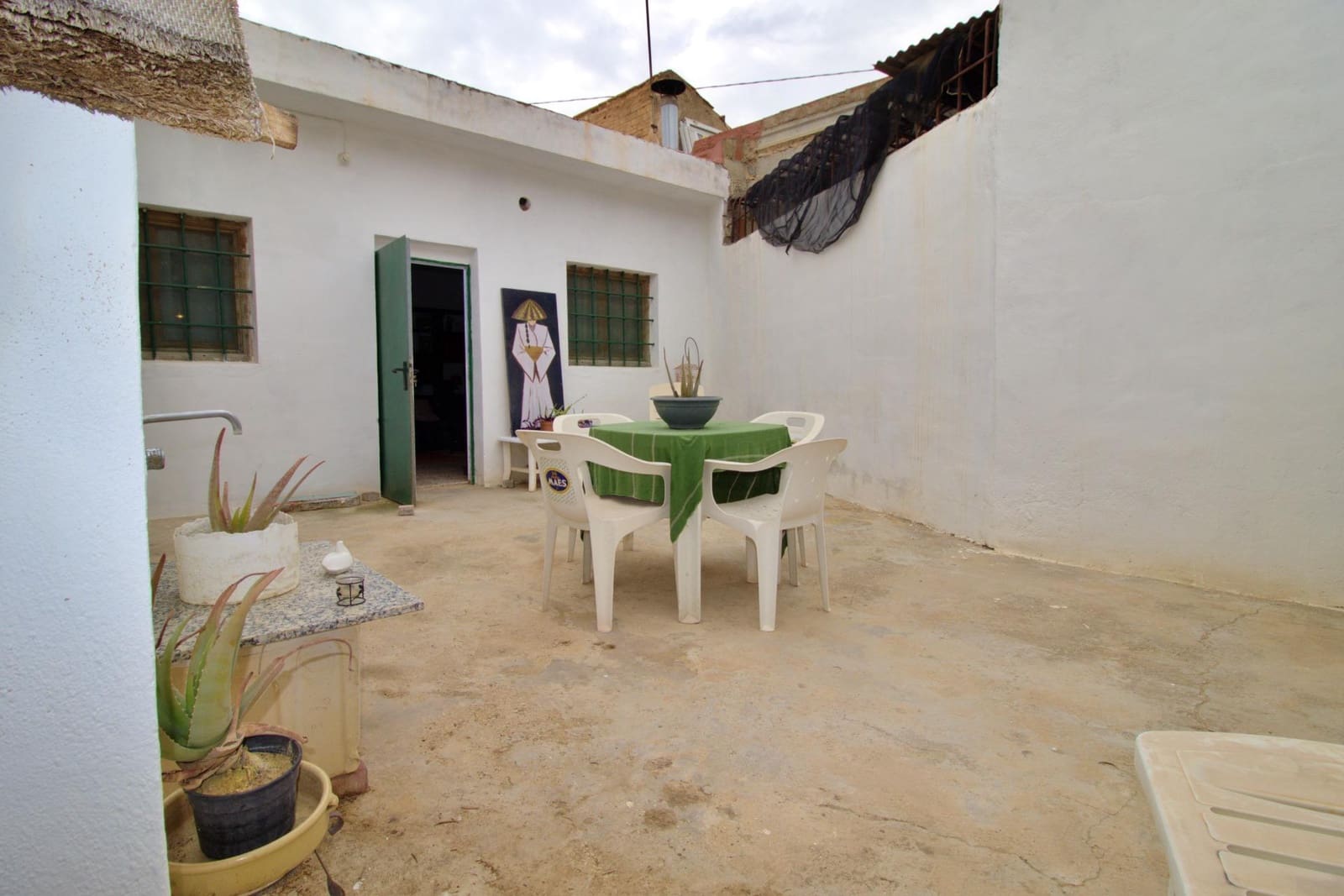 4 slaapkamer Villa te koop in Elche / Elx met garage - € 300.000 (Ref: 9677497)
