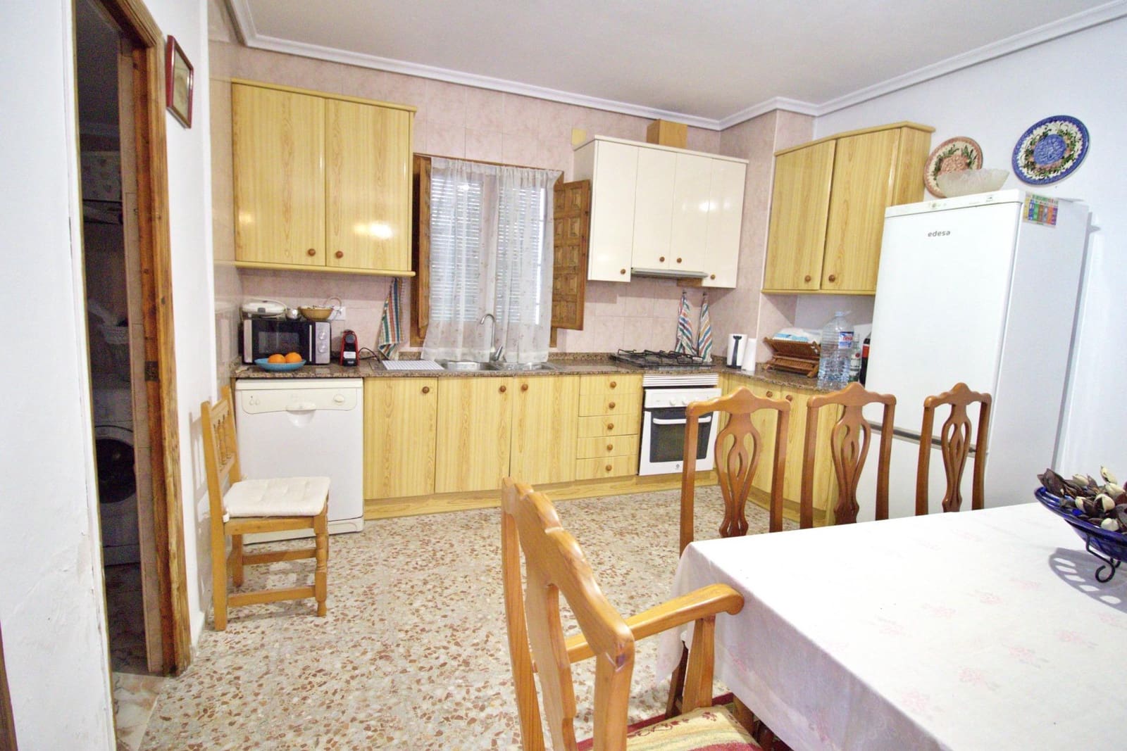4 slaapkamer Villa te koop in Elche / Elx met garage - € 300.000 (Ref: 9677497)