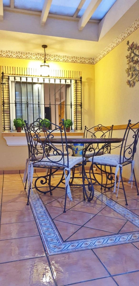 5 bedroom Terraced Villa for sale in Algorfa with pool garage - € 295,000 (Ref: 9701627)