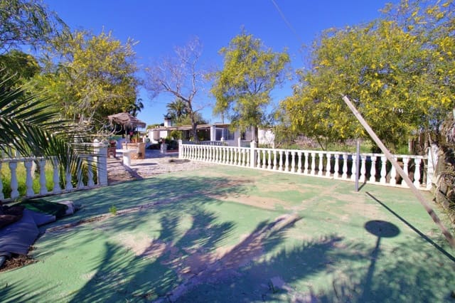 2 bedroom Finca/Country House for sale in Las Bayas, Elche / Elx with garage - € 169,000 (Ref: 9726641)