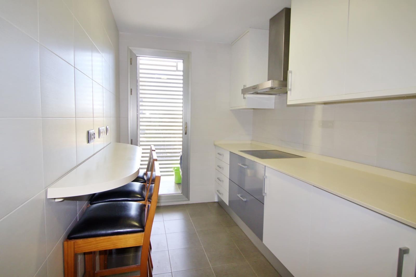 3 bedroom Flat for sale in Elche / Elx with garage - € 275,000 (Ref: 9732118)
