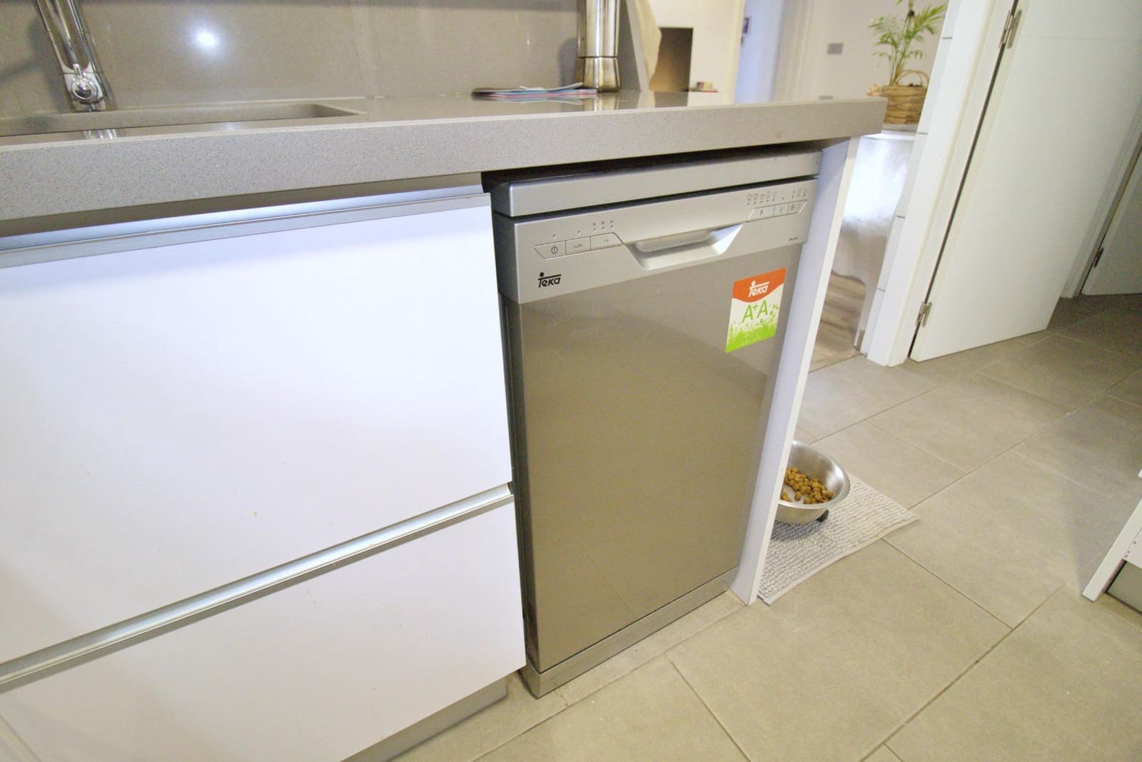 3 bedroom Flat for sale in Elche / Elx - € 155,000 (Ref: 9732119)