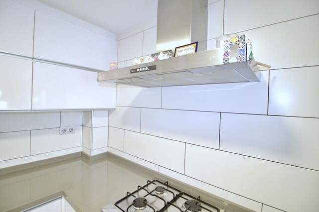 3 bedroom Flat for sale in Elche / Elx - € 155,000 (Ref: 9732119)