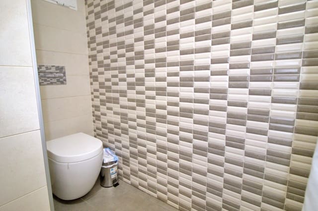 3 bedroom Flat for sale in Elche / Elx - € 155,000 (Ref: 9732119)