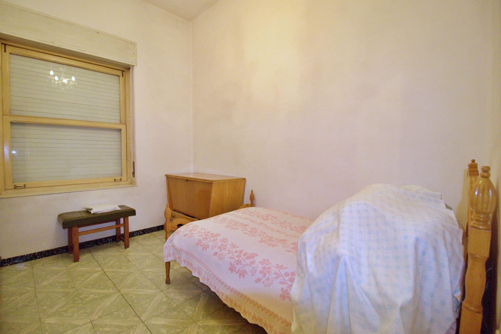 8 bedroom Commercial for sale in Crevillente / Crevillent with garage - € 800,000 (Ref: 9743133)