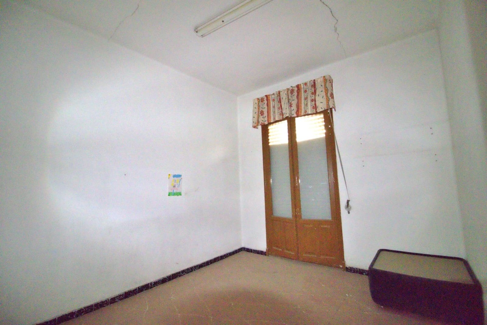 8 bedroom Commercial for sale in Crevillente / Crevillent with garage - € 800,000 (Ref: 9743133)